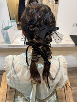 マァロ(malo.)&nbsp;ツインポニー　お呼ばれヘア