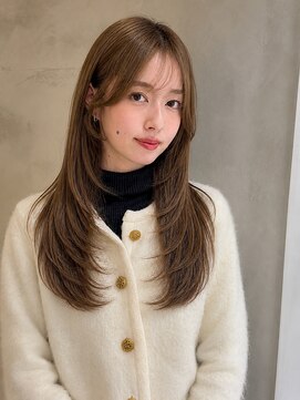 アイユー(ii+U) 大人レイヤーカット　9トーンベージュ　髪質改善