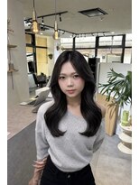 ナイロ(NiLO)&nbsp;顔周りカットで作るくびれ巻き