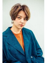 ページボーイ美容室&nbsp;センターパートのハンサムショート