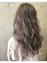 キー(kｅｙ)&nbsp;グレージュ