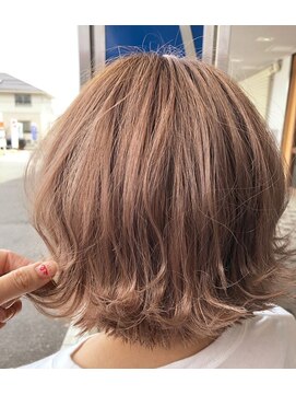 オズ エフ(ｏｚ ｆ［e・f］) ロイヤルベージュ