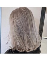 ティーノ(TINO by ganesha) ホワイトシルバー〔近江八幡/八日市/近江八幡駅〕