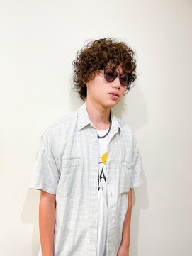 シツ(situ) カジュアルカーリーパーマ