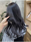 グレーカラーにほんのりブルー