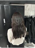 暗めオリーブグレージュ