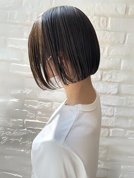 オッジ 西新店(Oggi) ショートボブ マチルダボブ 丸みショート 黒髪 髪質改善
