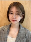 ミニボブ前髪なしくすみベージュタッセルボブホワイトグレージュ