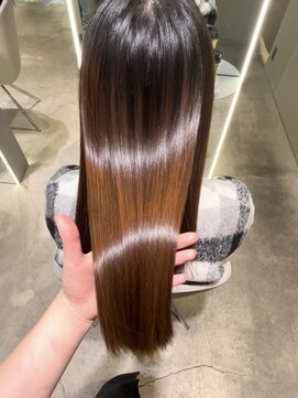 ジェム(GEM) カラーで傷んだ髪も縮毛矯正でツヤサラに♪