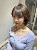 くびれボブ×くすみベージュ