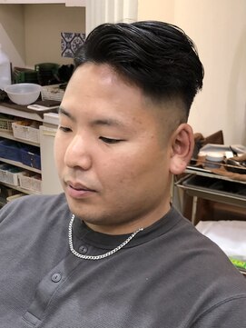 レボルトヘアー(R EVOLUT hair) 七三分けフェードカット