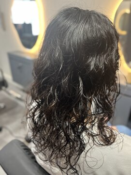 ジールヘアー(GIIL HAIR) ナチュラルモアナウェーブ