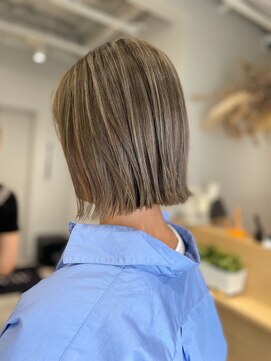 アヴァンス 京橋店(AVANCE) 白髪/ミディアムヘア/デザインカラー/フェイスフレーミング/京橋