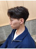 刈り上げセンターパートショートニュアンスパーマ