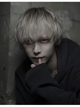 シン(syn) ホワイトベージュ×エンドカラー