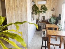 プラーナ(PRANA)の雰囲気（カフェスペースでは季節ごとに変わるスムージーを楽しめます！）