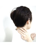 サロンドカーロ(SALON’ DE CARO) ちょいクールなミニマムショート