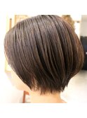 ショートボブ
