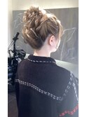 ルーズアップヘア