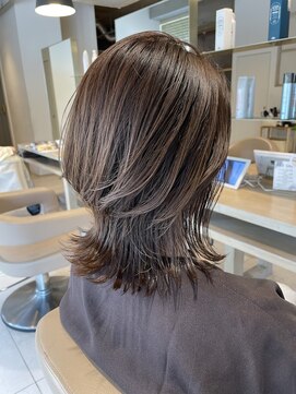 アース 相模大野店(EARTH) 30代40代外ハネくびれミディウルフレイヤーハイライト