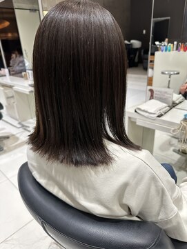 アヴァンスクロス あべのルシアス店(AVANCE.CROSS) 外ハネワンカールにアッシュベージュ