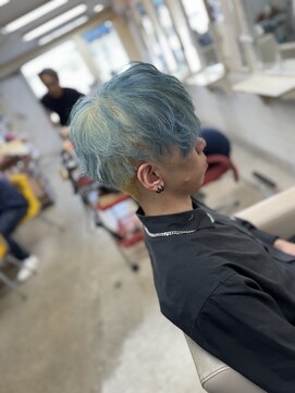 ロジーリリーヘアーズ(Rosy Lily hair's) シャンパンゴールド×スカイブルー