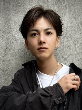 ロンド アンブル 四条烏丸(Lond ambre) 萱原大幹 センターパート/眉毛/短髪/メンズカット