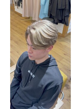 アヴァンス 天王寺店(AVANCE.) 【センターパート】×【ブロンドヘア】