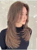 ハイライトカラーミルクティーベージュレイヤーカット