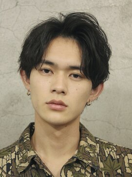 オーシャントーキョー ホワイト 原宿(OCEAN TOKYO WHITE) 黒髪シャドウパーマセンターパート大人ヘア