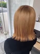 ビーズ ノイ(BEE´Z ＮＥＵ)&nbsp;くびれヘア外はね　透明感8.24