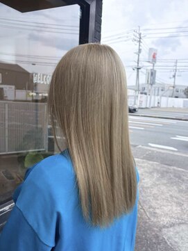 アンサー(answer) 【ブリーチ1回】ミルクティーベージュ+ストレートスタイル