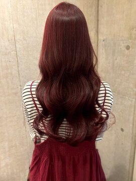 ロッカヘアエジェ(ROCCA hair eje.) 深紅レッドロングウェーブ小顔