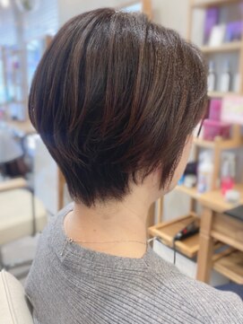 グラッシー センター北店(GLASSI) 大人ショート外ハネボブネオウルフアッシュブラウンストレート