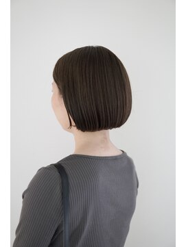 ネイヴィル(navile) シースルーボブ×オリーブカラー