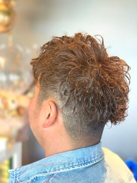 クレイン(CRANE) 短髪XツーブロックX波パーマ