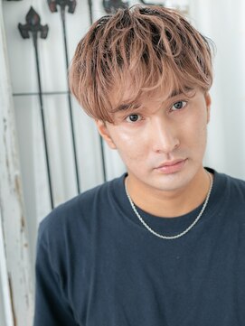 グルーミングサロン バーバー キャッスル 北浦和西口(Grooming salon Barber Castle) 無造作に決めるハイトーンカラー/ツーブロックマッシュB北浦和