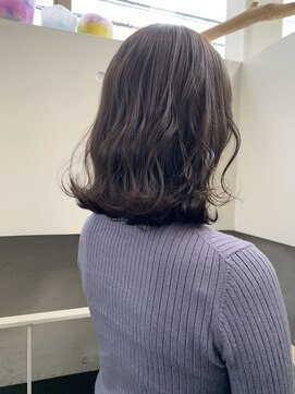 グロウ 丸の内(GLOW) 顔周りカットグレージュカラーオリーブベージュ韓国風前髪甲府