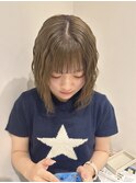 くすみベージュ