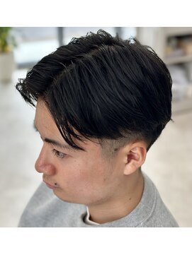 レヴィア(REVIA) メンズカット刈り上げツーブロック眉カット