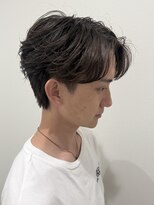 ヒュイル バイ ニアウ(Hwyl by Niau)&nbsp;メンズマッシュパーマニュアンスパーマスパイラルパーマ刈り上げ