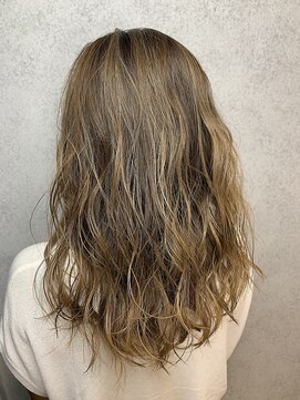 ヘアサロンM 新宿 外ハネボブ/アッシュブラウン/ネオウルフ/デザインカラー