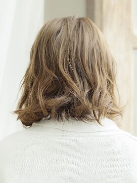 ラピッシュ 南三番町店(Lapish) 〈ラピッシュ南三番町〉こなれミディカーキグレージュ