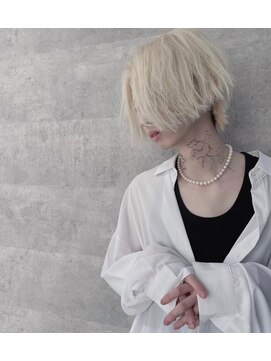 シン(syn) ハイブリーチ ホワイトカラー