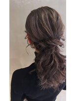 サロンドワン(SALON DE 1)&nbsp;#ローポニーアレンジ