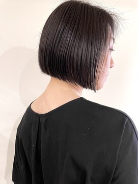 ゼンドットカラスマ(Zen.karasuma) タイトボブ