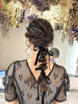 リアス ヘアデザイン(rias) 編みおろしアレンジ