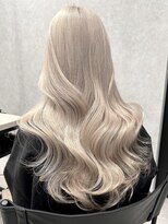 ロウル 渋谷(LOWRL)&nbsp;ハイベージュ/ブリーチ/渋谷/ケアブリーチ/エクステ/ハイトーン