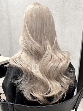 ロウル 渋谷(LOWRL) ハイベージュ/ブリーチ/渋谷/ケアブリーチ/エクステ/ハイトーン