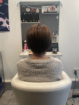 ノエル(Noel) 前下がりグラベースショート